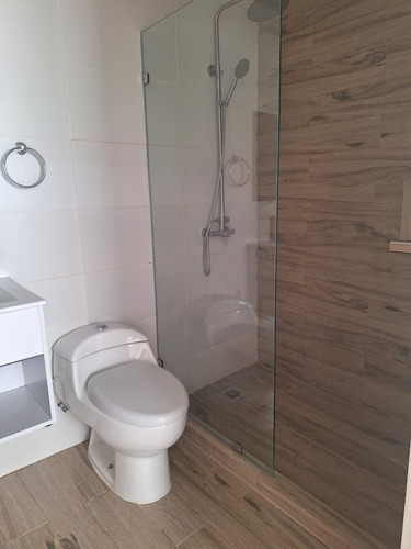 Residencial Cerrado De Aptos Listos Para Entrega En San Isidro De 2 Y 3 Hab Desde Rd$4.700
