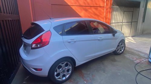 Imagen 4 de 16 de Ford Fiesta Kinetic Titanium