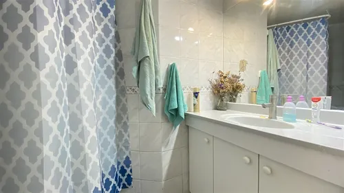 Departamento En Venta De 3 Dorm.,3 Baños, Colón, Vespucio