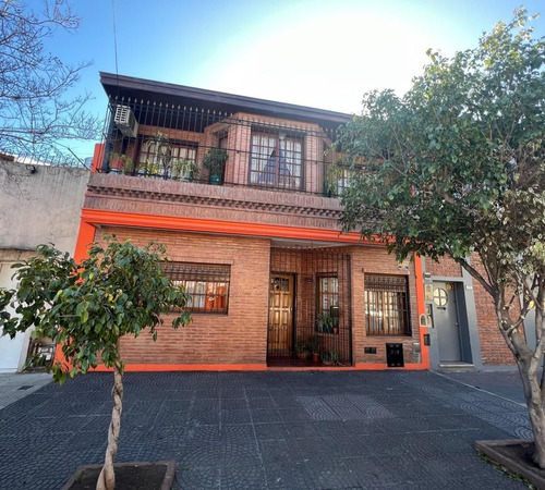 Venta De Casa De 3 Ambientes Con Patio Y Quincho