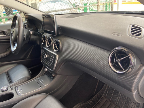 Imagen 12 de 15 de Mercedes Benz Gla 200 2019