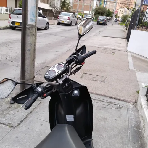Motor: Monocilíndrico De 4 Tiempos, Ohc, Con Refrigeración P