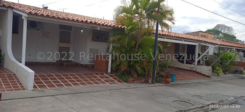Imagen 28 de 30 de Amplia Y Cómoda Casa En Venta En Cabudare, Urb. Petimora Calle Principa, Urb. Petimora. Jose G. López Tlf. 04145533925. Lara, Venezuela