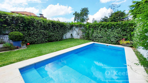 Casa 4 Ambientes En Venta En Quilmes - Con Jardín Y Piscina