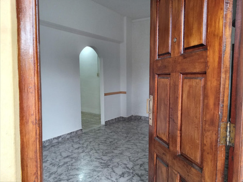 Alquiler De Departamento En Villa Luzuriaga