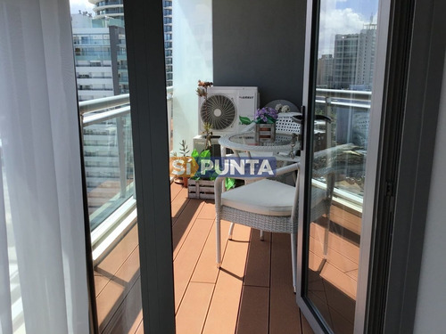 Imagen 1 de 28 de Torre De Categoría Con Piscina En Piso 16
