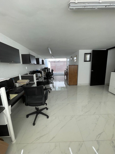 Casa Para Oficinas Con Uso De Suelo S