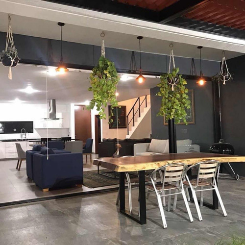 Casa De 3 Recámaras 3 Baños Completos Y Un Medio Baño