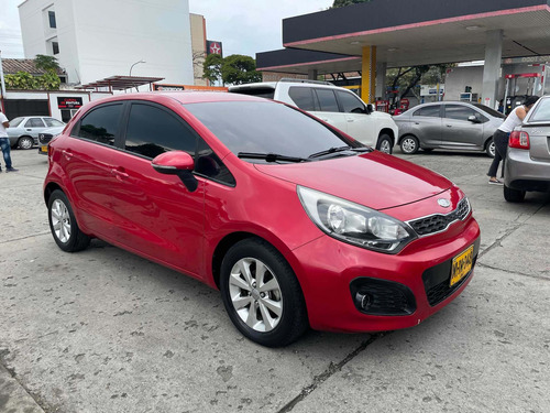 Kia Rio 2012 1.4 5 P 95 Hp