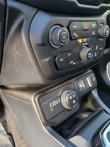 Jeep Renegade 1.3 Trailhawk At9 4X4