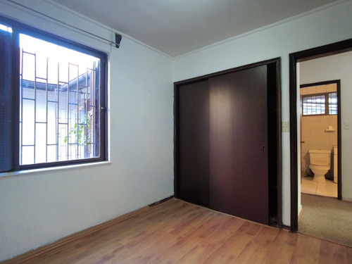 Imagen 20 de 22 de En Venta Casa En Sector Estratégico A Una Cuadra De Vitacura