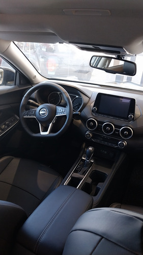 Nissan Sentra 2.0 Advance Cvt