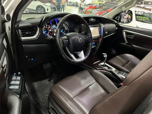 Toyota Hilux SW4 2.8 SRX 4X4 16V TURBO INTERCOOLER DIESEL 4P AUTOMÁTICO
