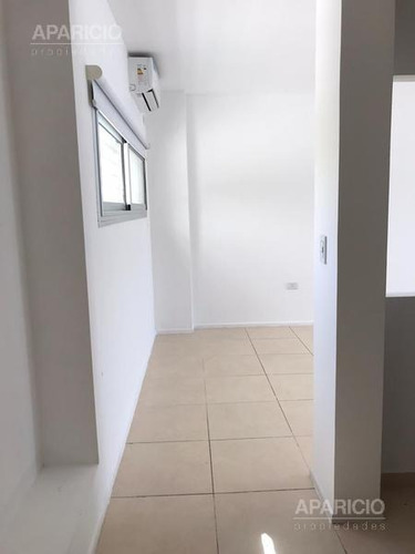 Imagen 3 de 10 de Departamento - La Plata