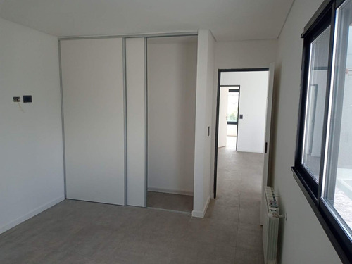 Imagen 5 de 8 de Venta Duplex 2 Dorm Miradores De Manantiales