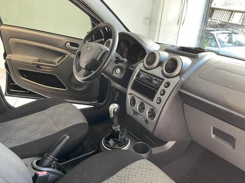 Imagem 12 de 14 de Ford Fiesta Fiesta 1.0i 3p E 5p Flex Manual