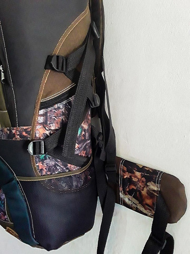 Bolso Mochilero 75 Litros, Excursión, Negro Con Estampado
