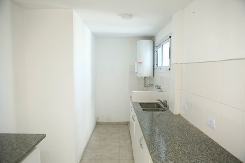 Depto En Venta 2 Dormitorios Con Balcon,la Plata