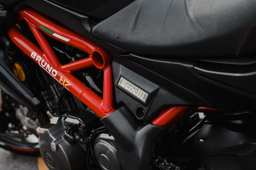Benelli Tnt 300 - Bruno Hz