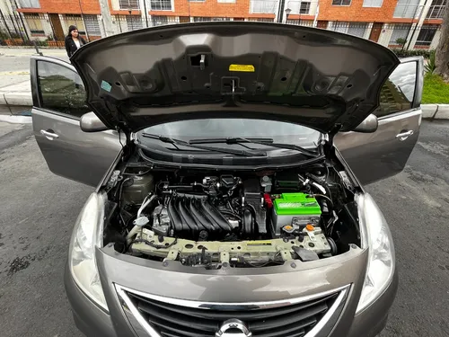 Nissan Versa 1.6 Advance