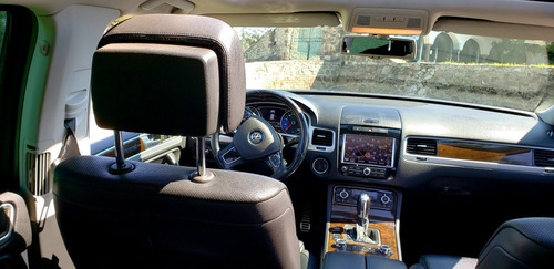 Imagen 8 de 15 de Volkswagen Touareg 2014 4.2 V8 Nave R Pikepeaks At