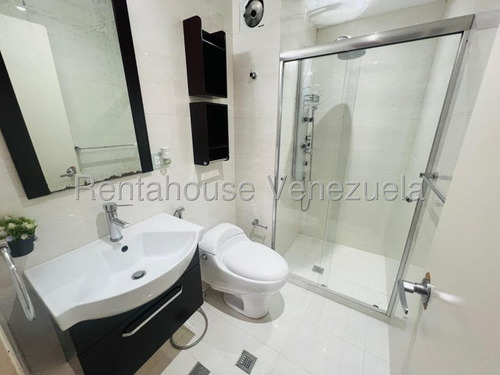 Agp Apartamento En Venta En Colinas De La Tahona, Con A/a, Bella Áreas Sociales 25-12860 Ys