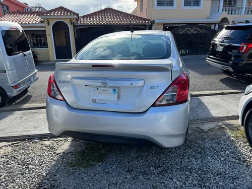 Nissan Versa Sv 2019
