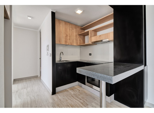Arriendo Metro Irarrazaval / Portugal / 10 De Julio
