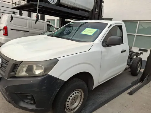 Nissan NP300 2.5 Chasis Cabina Dh Aa Pack Seg Mt