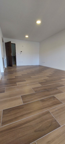 Departamento De 2ambientes En Venta - Castelar Norte