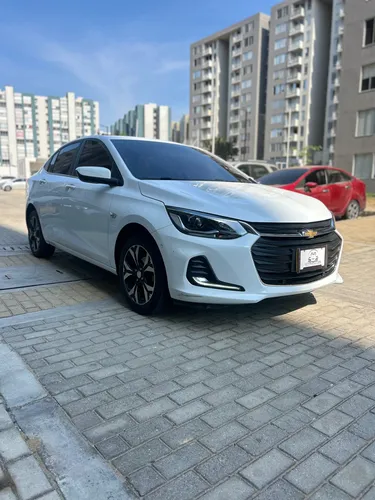 Chevrolet Onix 1.0T Premier Sedan At