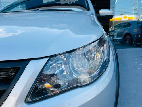 Imagem 4 de 15 de Volkswagen Saveiro 1.6 Cross Ce 8v Flex 2p Manual