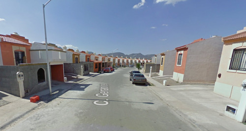 Casa En Remate Bancario En Geranios 225, Saltillo 2000, Coahuila -ngc