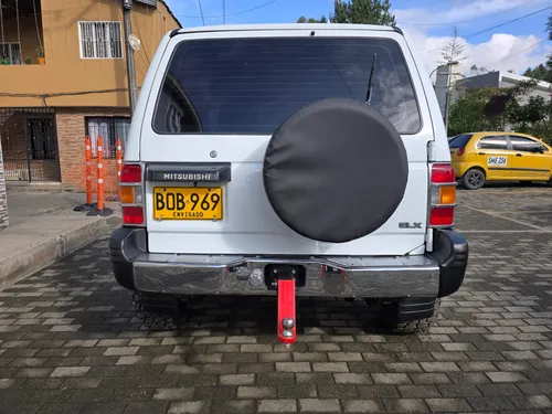 Mitsubishi Montero 3.0 V13