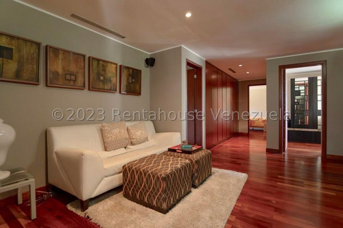 Apartamento Penthouse Con Piscina En Venta En La Lagunita Caracas