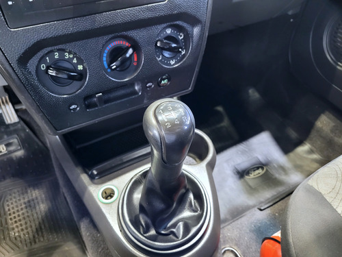 Ford Fiesta 1.6 Max Ambiente Mp3