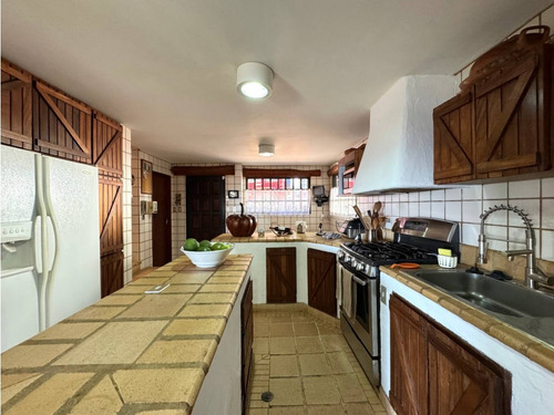 Vendo Casa 730m2 La Lagunita 0094