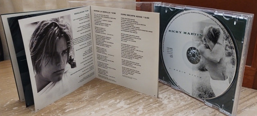 Ricky Martin:a Medio Vivir Y Miguel Bosé: Sereno Bose 2 Cd's (Usado)