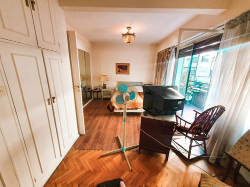 Imagen 18 de 27 de Venta Departamento 3 Ambientes A Refaccionar Con Balcon Corrido Y Patio