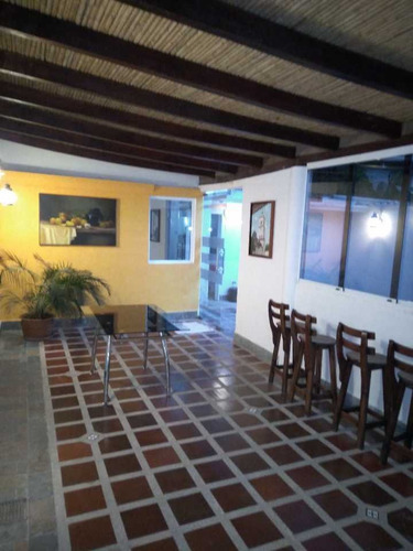 Imagen 28 de 30 de Casa En Venta. Urb. Andrés Bello. Maracay