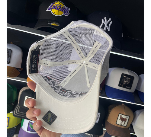 Gorra Goorin Bros Boss Gorila Blanca Original