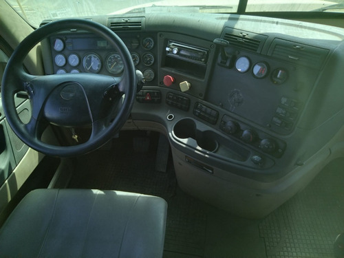 Imagen 9 de 21 de Tracto Camion Freightliner Cascadia 2013, Oportunidad