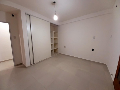 Imagen 4 de 11 de Departamento 2 Dormitorios Barrio Sur