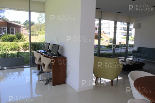 Apto 1 Dorm, + Plus Y Balcón