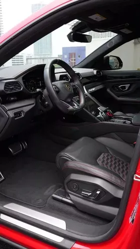 Lamborghini Urus 2024