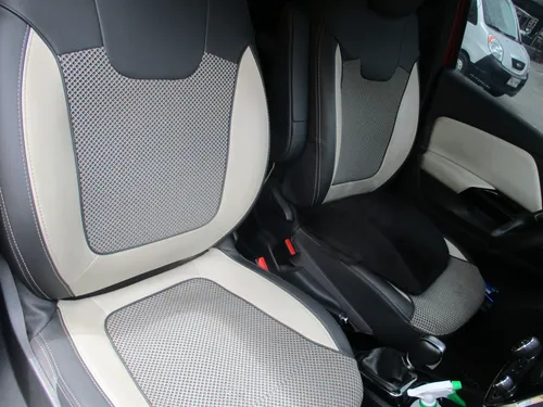 Renault Captur INTENS 4X2 2000CC AT AA