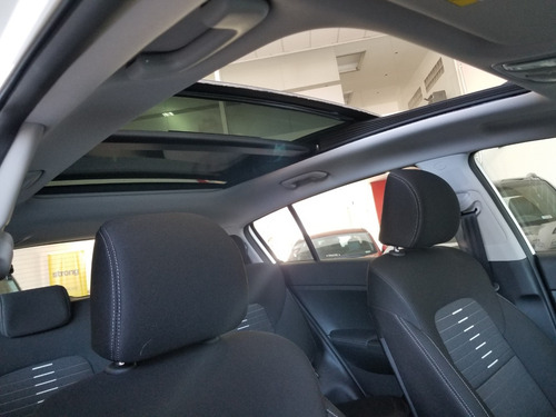 Kia Sportage 4x2 6at Premium Llantas 18