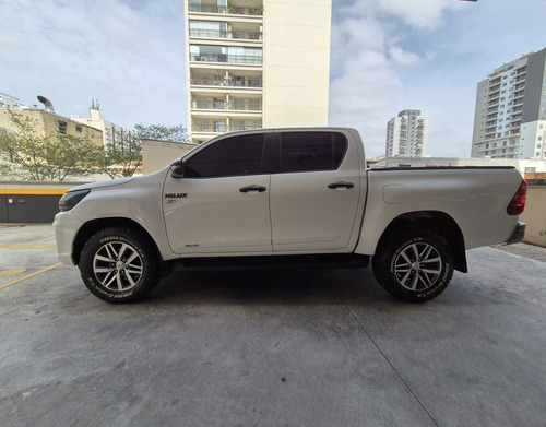 Toyota Hilux 2.7 SRV 4X2 CD 16V FLEX 4P AUTOMÁTICO