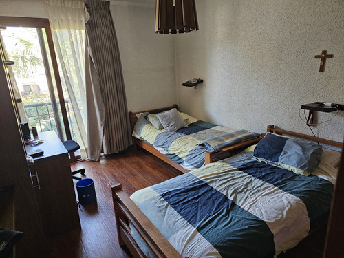 Hermosa, Comoda, Segura Y Bien Ubicada Casa En Las Condes