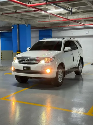 Toyota Fortuner Sr 2013